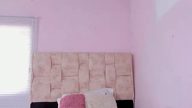 kethe love  online show from April 2026 07:42:01 PM