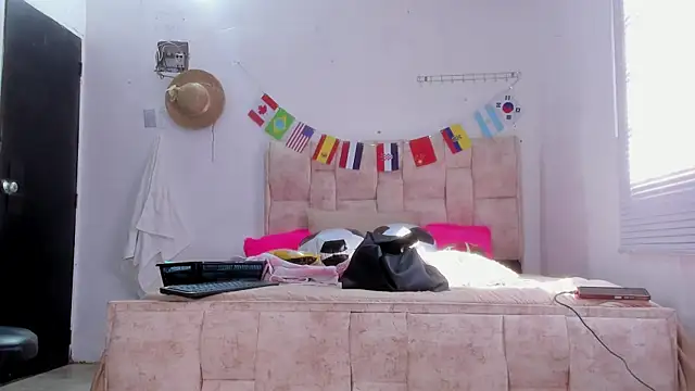 kethe love  online show from June 2026 08:29:01 PM