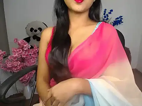 Snapshot of Heavan_queen chatting on November 2025 06:45:01 AM Heavan queen online show from November 2025 06:45:01 AM