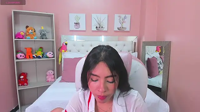 Snapshot of Sky_winter chatting on February 2026 02:16:02 PM Sky winter online show from February 2026 02:16:02 PM