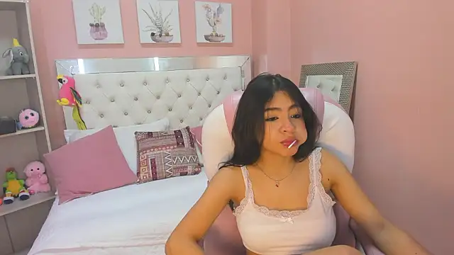 Snapshot of Sky_winter chatting on March 2026 03:05:02 PM Sky winter online show from March 2026 03:05:02 PM