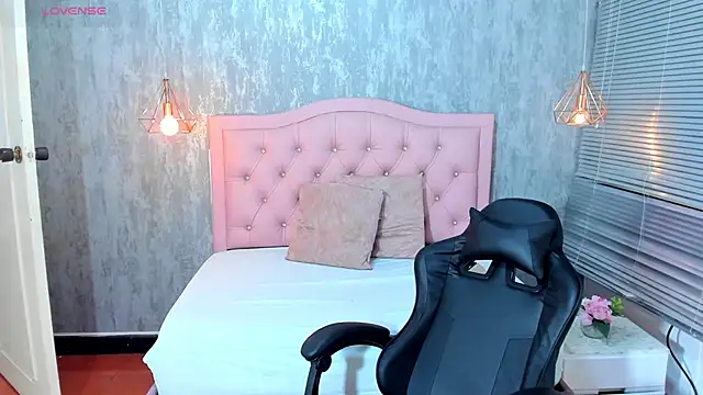 lissa jhonsoon online show from March 2026 12:50:01 AM