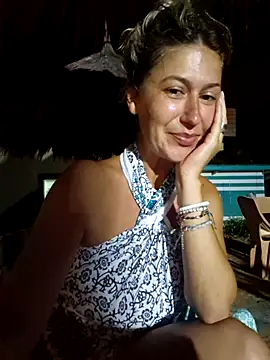 Snapshot of CelynaRoss chatting on February 2026 11:37:01 AM CelynaRoss online show from February 2026 11:37:01 AM