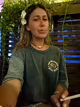 Snapshot of CelynaRoss chatting on February 2026 02:24:02 PM CelynaRoss online show from February 2026 02:24:02 PM