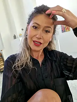 CelynaRoss online show from May 2026 12:54:01 PM