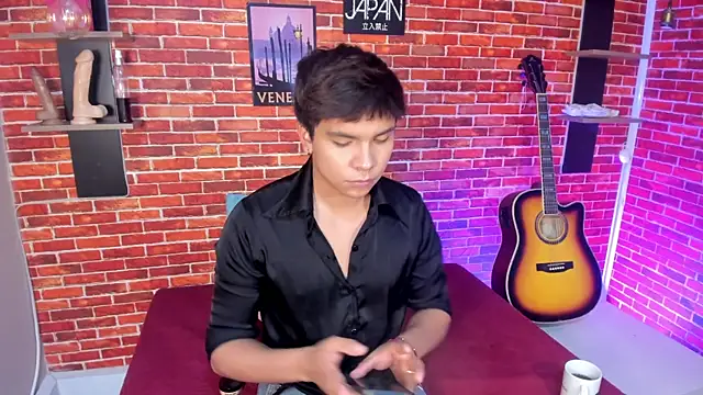 Thiago Kozak online show from June 2026 01:34:01 PM