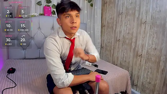 Thiago Kozak online show from June 2026 08:08:02 PM