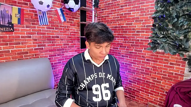 Thiago Kozak online show from June 2026 02:10:02 PM