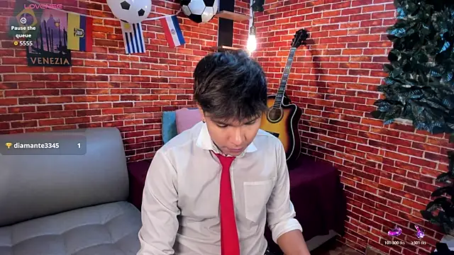 Thiago Kozak online show from June 2026 12:36:02 PM