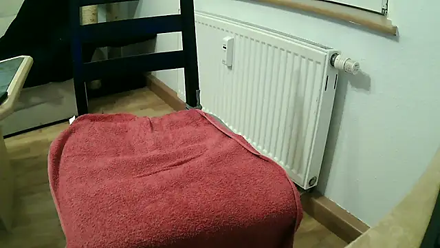 Snapshot of Lavastrom3 chatting on October 2025 03:57:02 PM Lavastrom3 online show from October 2025 03:57:02 PM