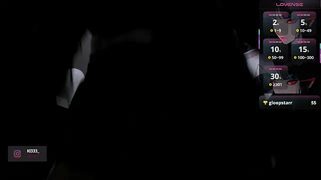 Snapshot of Makii_33 chatting on October 2025 11:04:01 PM Makii 33 online show from October 2025 11:04:01 PM