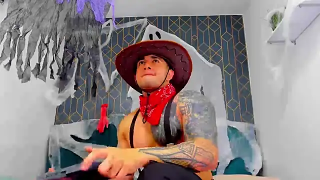 Snapshot of king_falconer chatting on October 2025 01:15:01 AM king falconer online show from October 2025 01:15:01 AM