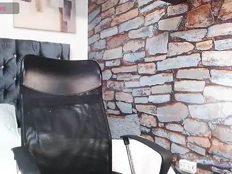 Snapshot of king_falconer chatting on November 2025 09:36:02 PM king falconer online show from November 2025 09:36:02 PM