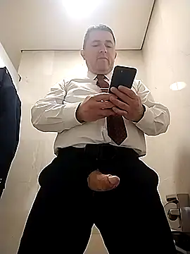 Snapshot of BigCristh79 chatting on October 2025 01:10:01 PM BigCristh79 online show from October 2025 01:10:01 PM