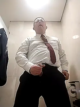 Snapshot of BigCristh79 chatting on October 2025 12:00:01 AM BigCristh79 online show from October 2025 12:00:01 AM