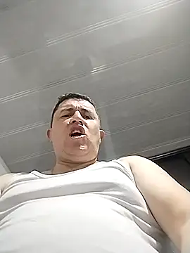 BigCristh79 online show from November 2025 08:53:02 PM