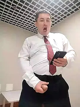 Snapshot of BigCristh79 chatting on November 2025 02:21:01 AM BigCristh79 online show from November 2025 02:21:01 AM