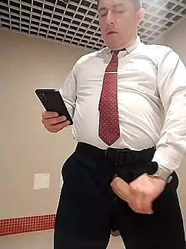 Snapshot of BigCristh79 chatting on December 2025 03:59:02 AM BigCristh79 online show from December 2025 03:59:02 AM