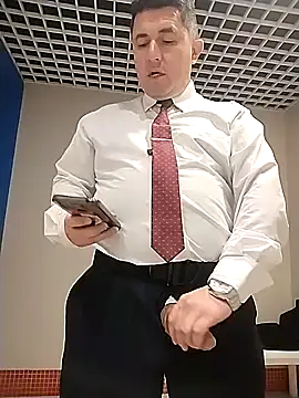 Snapshot of BigCristh79 chatting on January 2026 01:52:01 AM BigCristh79 online show from January 2026 01:52:01 AM