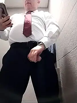 Snapshot of BigCristh79 chatting on January 2026 04:39:02 AM BigCristh79 online show from January 2026 04:39:02 AM