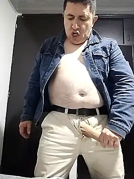 Snapshot of BigCristh79 chatting on January 2026 09:08:01 PM BigCristh79 online show from January 2026 09:08:01 PM