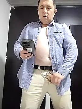 Snapshot of BigCristh79 chatting on February 2026 07:31:01 PM BigCristh79 online show from February 2026 07:31:01 PM