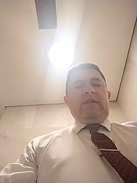 BigCristh79 online show from April 2026 12:30:02 AM