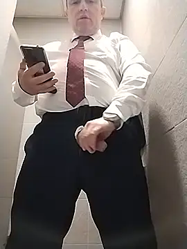 BigCristh79 online show from May 2026 03:30:02 PM