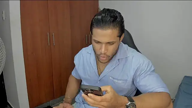 Evansdark1 online show from May 2026 11:10:01 PM