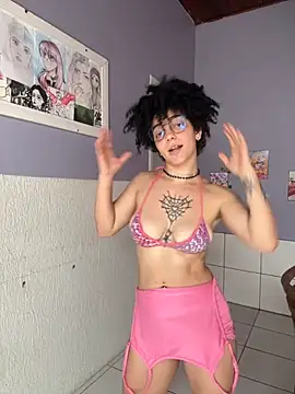 Snapshot of CamillyBlum chatting on October 2025 05:13:02 PM CamillyBlum online show from October 2025 05:13:02 PM