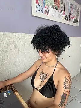 Snapshot of CamillyBlum chatting on November 2025 03:52:02 PM CamillyBlum online show from November 2025 03:52:02 PM