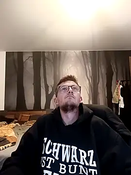 Snapshot of liema3156 chatting on October 2025 06:18:02 PM liema3156 online show from October 2025 06:18:02 PM