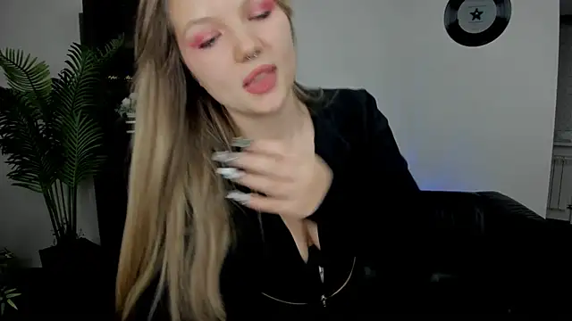 MariaRobinsone online show from October 2025 07:33:01 PM