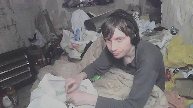Snapshot of makarov1993 chatting on June 2026 02:13:02 AM makarov1993 online show from June 2026 02:13:02 AM