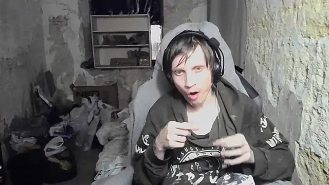 Snapshot of makarov1993 chatting on August 2026 10:52:02 PM makarov1993 online show from August 2026 10:52:02 PM