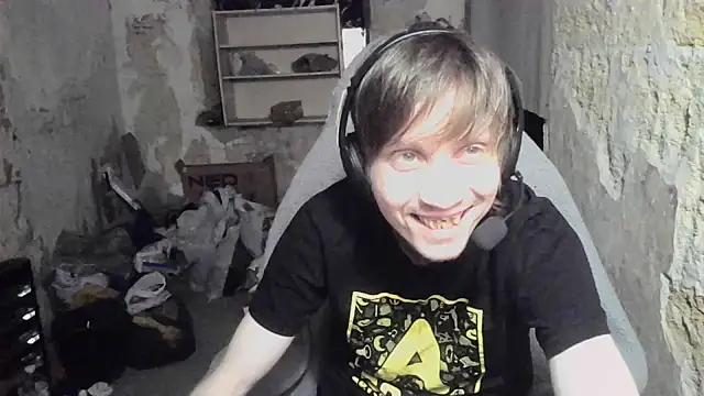 Snapshot of makarov1993 chatting on August 2026 01:41:01 AM makarov1993 online show from August 2026 01:41:01 AM