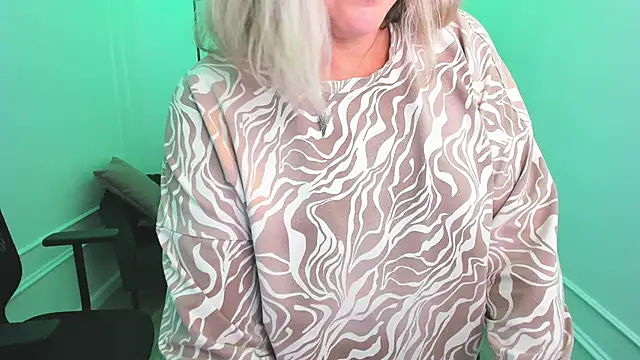 NinaStarle online show from September 2025 04:23:01 AM