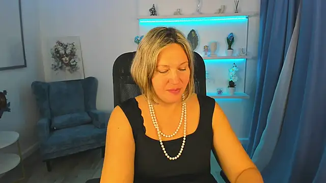 NinaStarle online show from October 2025 04:44:02 AM