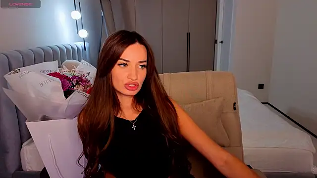 Snapshot of EmilyHeaks chatting on September 2025 06:55:02 PM EmilyHeaks online show from September 2025 06:55:02 PM