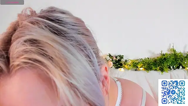 girlllsooft online show from October 2025 05:11:02 PM