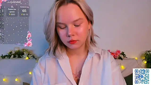 girlllsooft online show from November 2025 01:37:01 AM