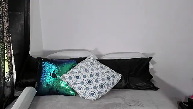 Snapshot of Londonttipton chatting on February 2026 07:41:01 PM Londonttipton online show from February 2026 07:41:01 PM