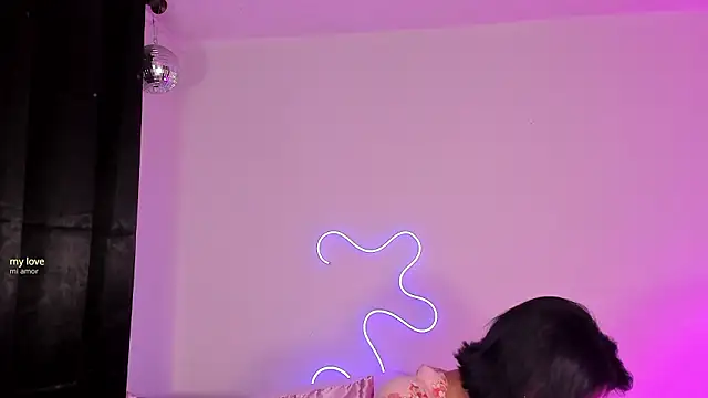 Snapshot of Londonttipton chatting on March 2026 04:52:02 AM Londonttipton online show from March 2026 04:52:02 AM