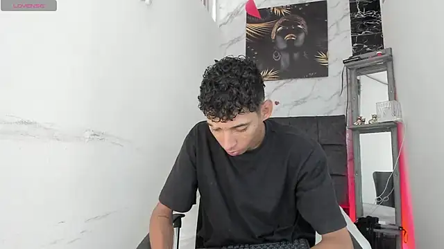 Snapshot of afrodita_n_ares chatting on November 2025 07:19:02 PM afrodita n ares online show from November 2025 07:19:02 PM