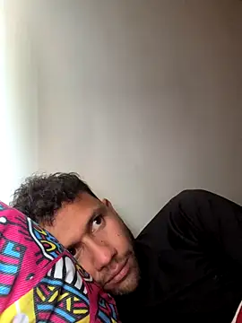 Michaell Spinelly online show from September 2025 05:24:01 PM