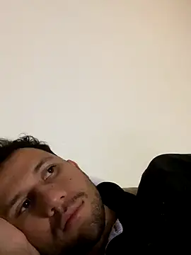 Michaell Spinelly online show from October 2025 02:28:01 AM