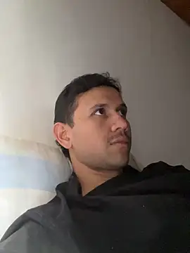 Michaell Spinelly online show from November 2025 08:10:01 PM