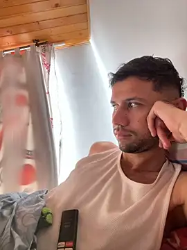 Michaell Spinelly online show from December 2025 02:44:02 PM