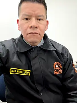 Manu0586 online show from October 2025 08:57:02 AM