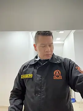 Manu0586 online show from November 2025 01:26:01 AM